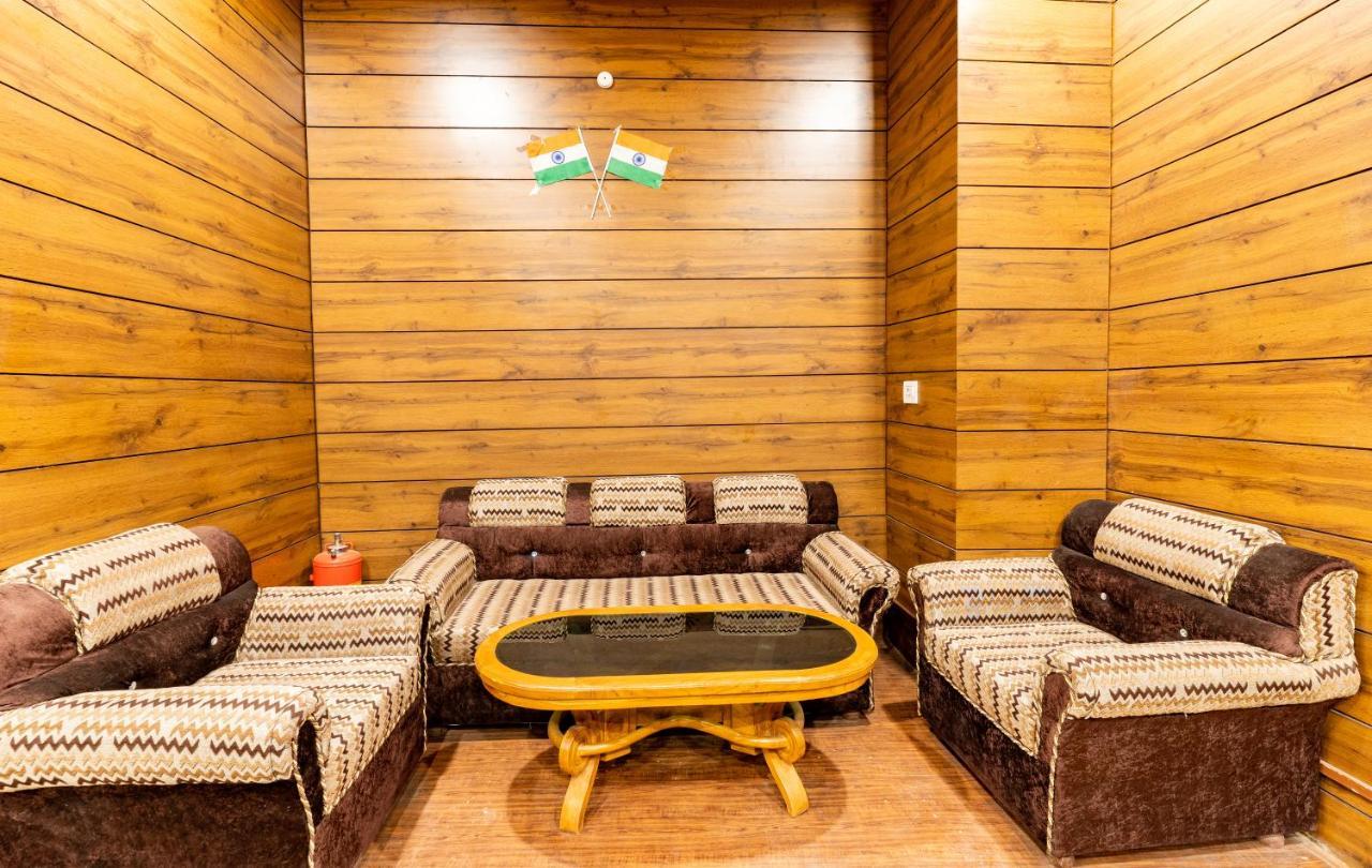 Hotel Woodland ไนนิตาล ภายนอก รูปภาพ