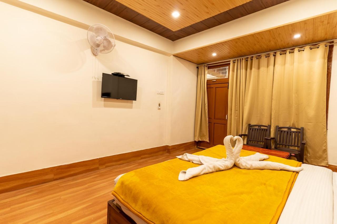 Hotel Woodland ไนนิตาล ภายนอก รูปภาพ