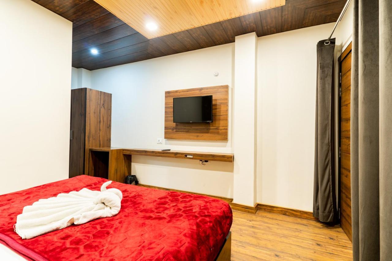 Hotel Woodland ไนนิตาล ภายนอก รูปภาพ