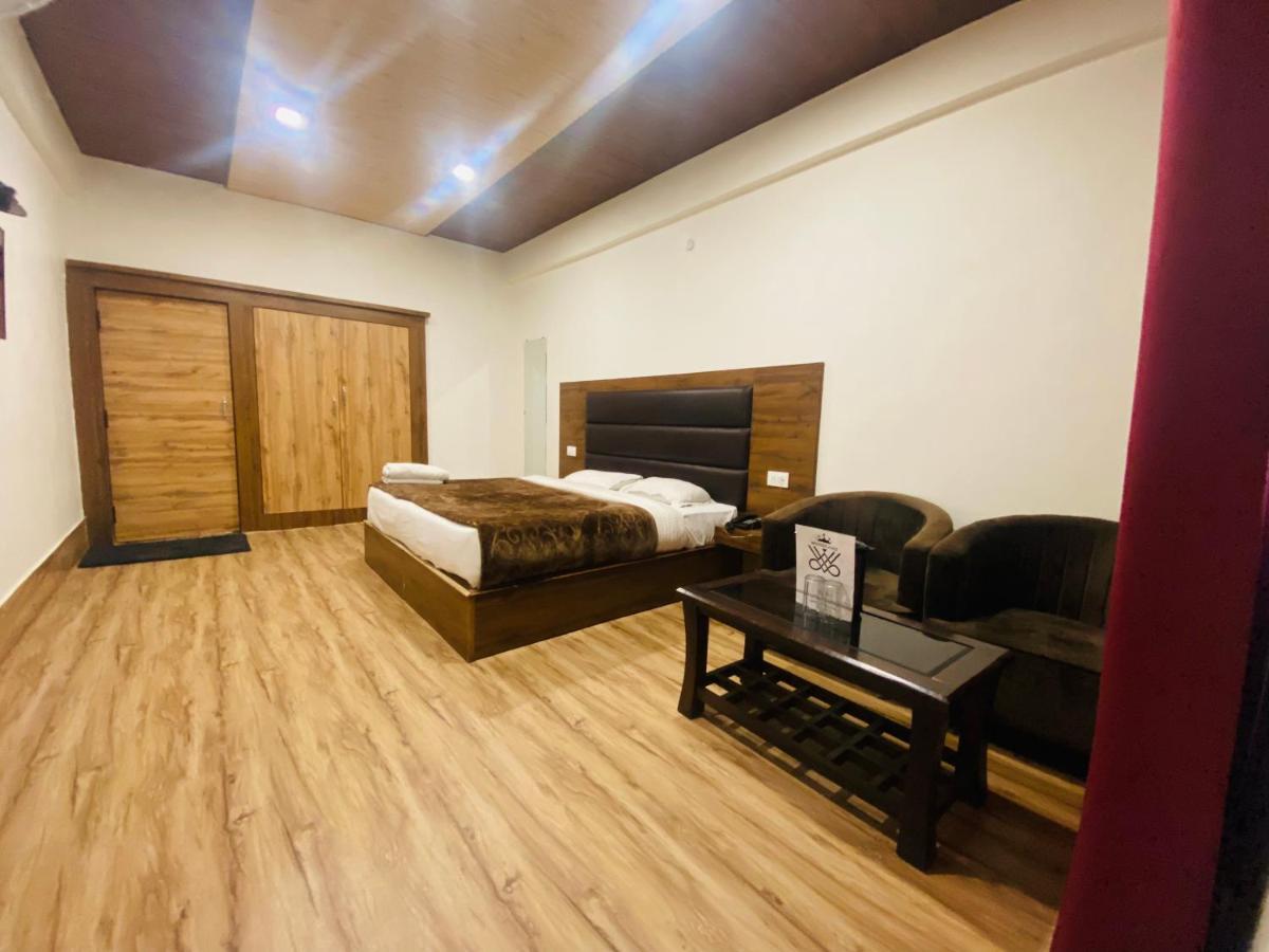 Hotel Woodland ไนนิตาล ภายนอก รูปภาพ