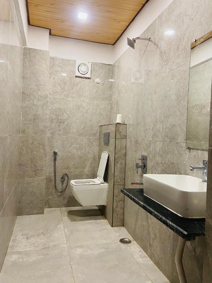 Hotel Woodland ไนนิตาล ภายนอก รูปภาพ