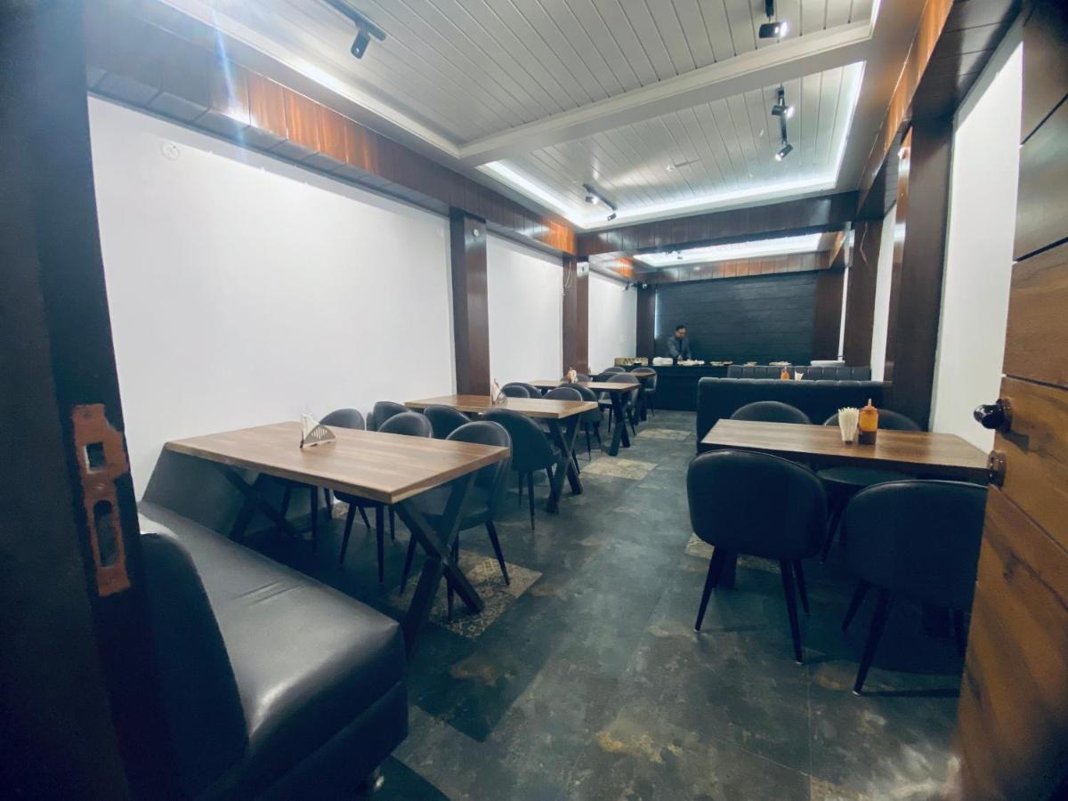 Hotel Woodland ไนนิตาล ภายนอก รูปภาพ